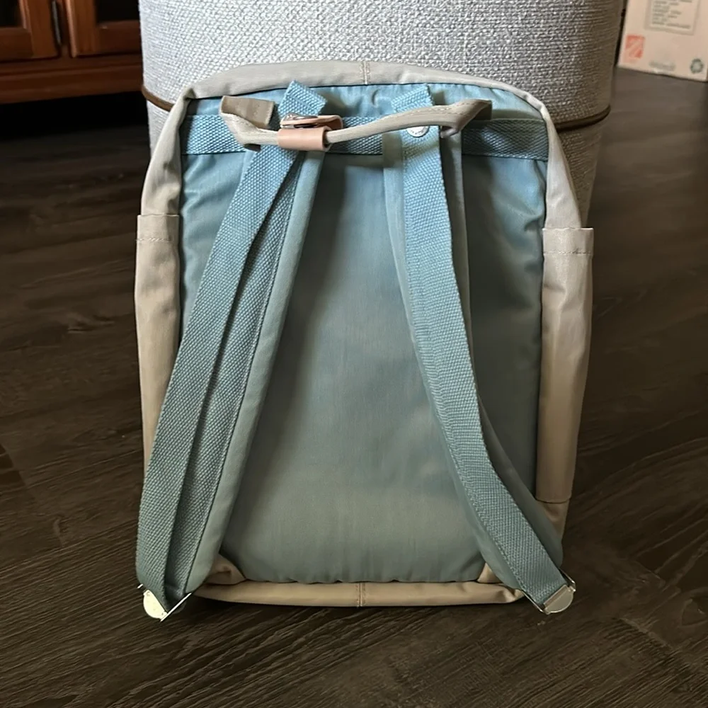 Backpack - Picture 2 of 3